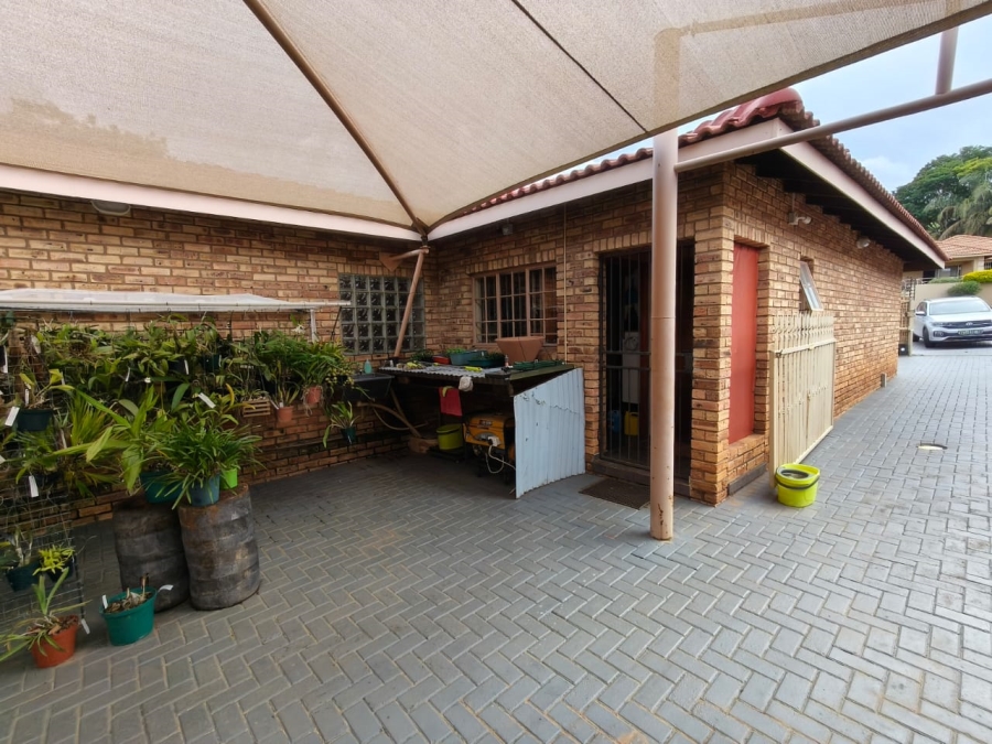 3 Bedroom Property for Sale in Safari Gardens North West